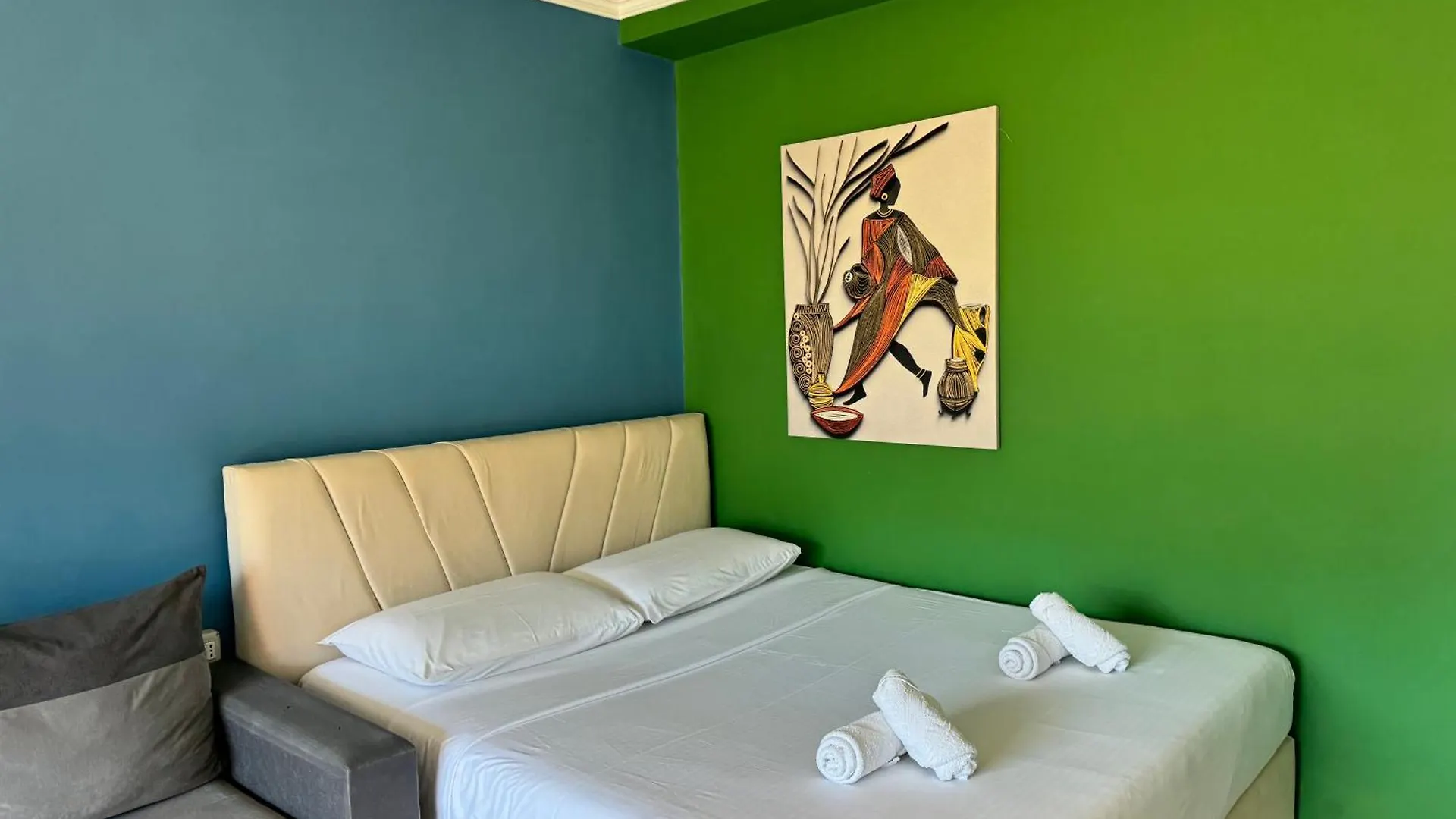 Colorful Studio , Tirana City Centre Apartamento